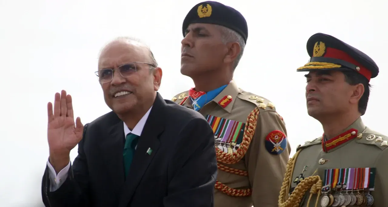 Cumhurbaşkanı uçaktan yuvarlandı durumu çok kötü