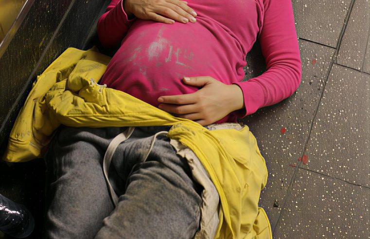 Kocamı kız kardeşimle aldatırken