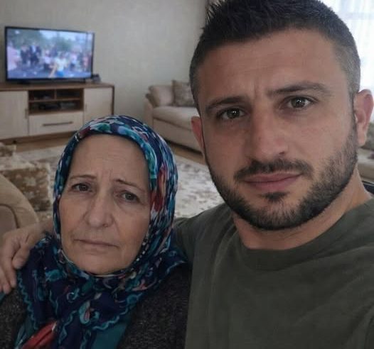 Arkadaş diye evime aldım