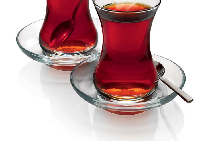 Şekersiz Çay İçen kişilere