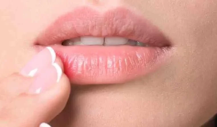 Ben köyde ailemden sevgi görmeden büyüdüm