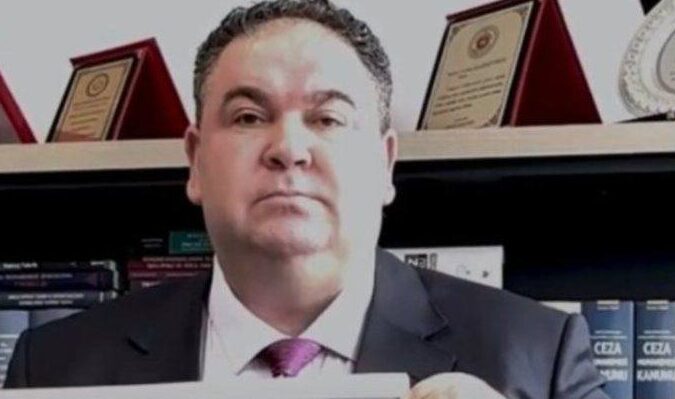 Kurdukları kumpas,ellerinde patladı.