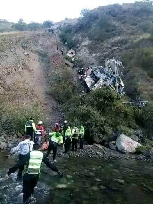 Otobüs uçuruma düştükten sonra