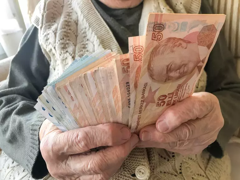 Artık emekli maaşı.