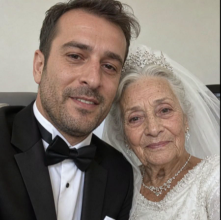 35 yaşındaki bir adam, 78 yaşındaki babaannemle evlendi.